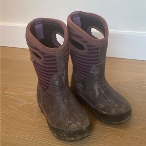 Toddler bogs size 8
